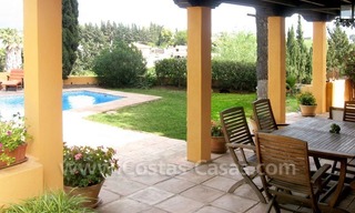 Villa de estilo rústico con picadero y establos a la venta en Marbella - Costa del Sol 13