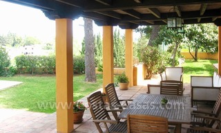 Villa de estilo rústico con picadero y establos a la venta en Marbella - Costa del Sol 16
