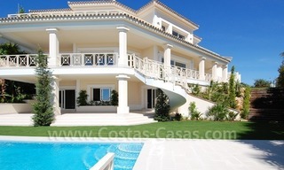 Villa de nueva contrucción de estilo moderno andaluz para comprar en Marbella 4