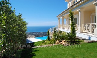 Villa de nueva contrucción de estilo moderno andaluz para comprar en Marbella 6