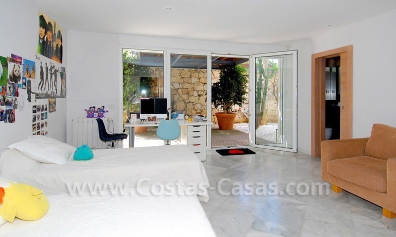 Villa de estilo moderno a la venta en Sierra Blanca, Marbella 26