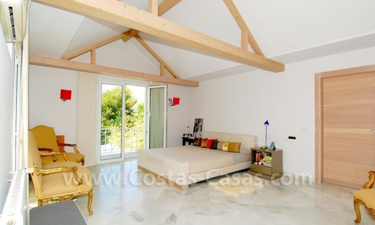 Villa de estilo moderno a la venta en Sierra Blanca, Marbella 24