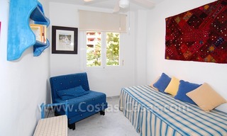 Apartamento en complejo en primera línea de playa a la venta en Marbella 8