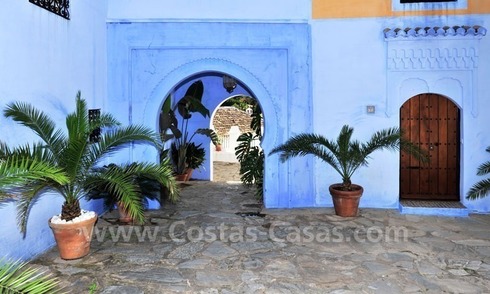 Exclusivo apartamento en venta, pueblo andaluz, en el corazon de La Milla de Oro, entre Marbella y Puerto Banus 