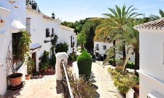 Exclusivo apartamento en venta, pueblo andaluz, en el corazon de La Milla de Oro, entre Marbella y Puerto Banus 3