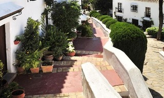Exclusivo apartamento en venta, pueblo andaluz, en el corazon de La Milla de Oro, entre Marbella y Puerto Banus 14