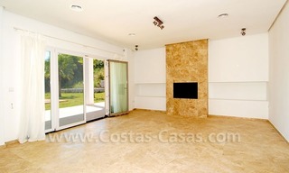 Villa moderna recién construida en venta en Elviria, Marbella Este 6