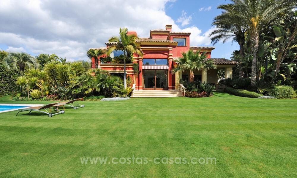 Villa de lujo a la venta en la Milla de Oro, Marbella 30453