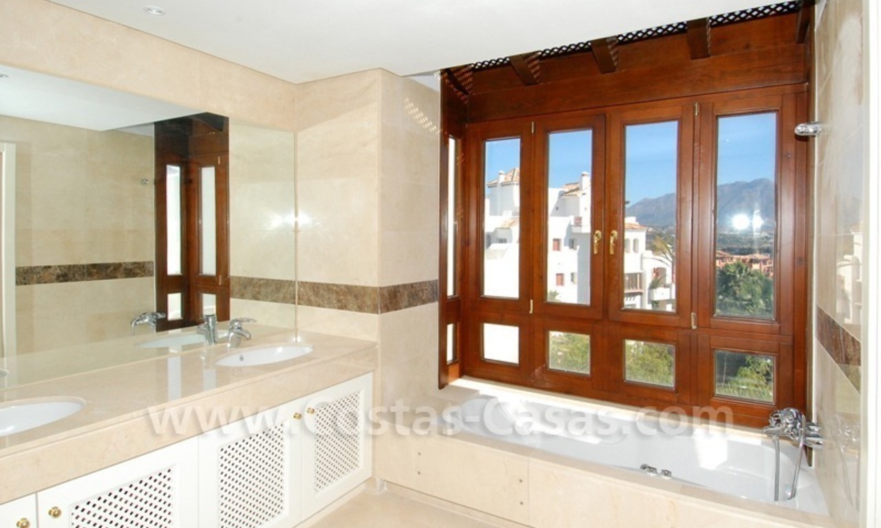 Apartamentos de estilo mediterráneo a la venta en Benahavis – Marbella - Estepona 22