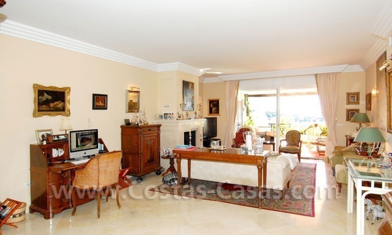 Amplio apartamento de lujo a la venta en Nueva Andalucía – Marbella 11