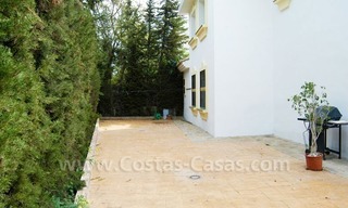 Ganga villa independiente de estilo andaluz a la venta en Marbella Oeste 7