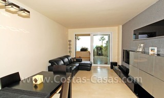 Apartamento en primera línea de playa a la venta en complejo situado en primera linea de mar en la Nueva Milla de Oro, Marbella - Estepona 14