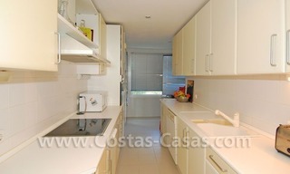 Apartamento en primera línea de playa a la venta en complejo situado en primera linea de mar en la Nueva Milla de Oro, Marbella - Estepona 15