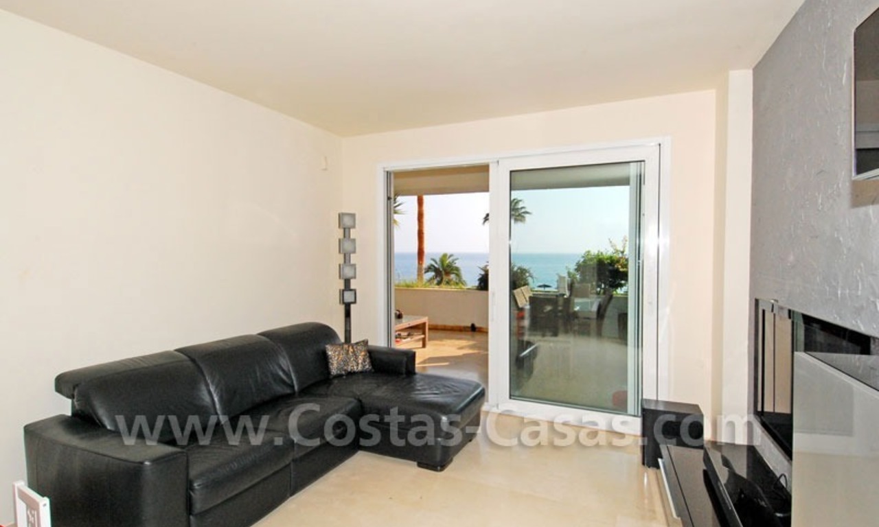 Apartamento en primera línea de playa a la venta en complejo situado en primera linea de mar en la Nueva Milla de Oro, Marbella - Estepona 13