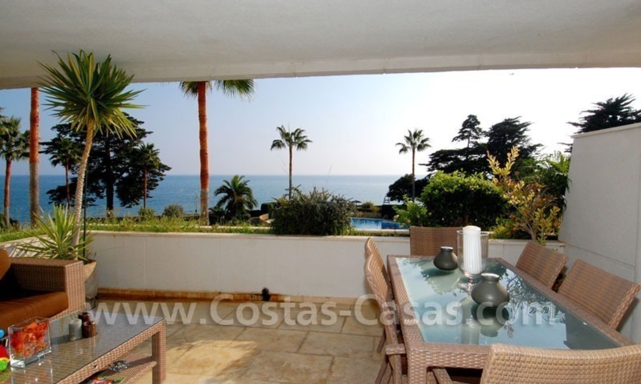 Apartamento en primera línea de playa a la venta en complejo situado en primera linea de mar en la Nueva Milla de Oro, Marbella - Estepona 11