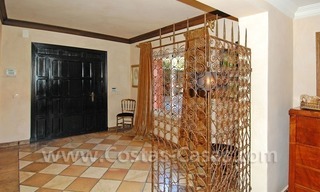 Villa en un gran parcela en venta en la Milla de Oro en Marbella 12