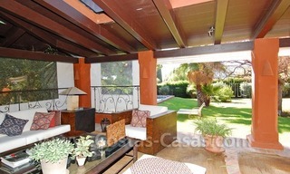 Villa en un gran parcela en venta en la Milla de Oro en Marbella 8
