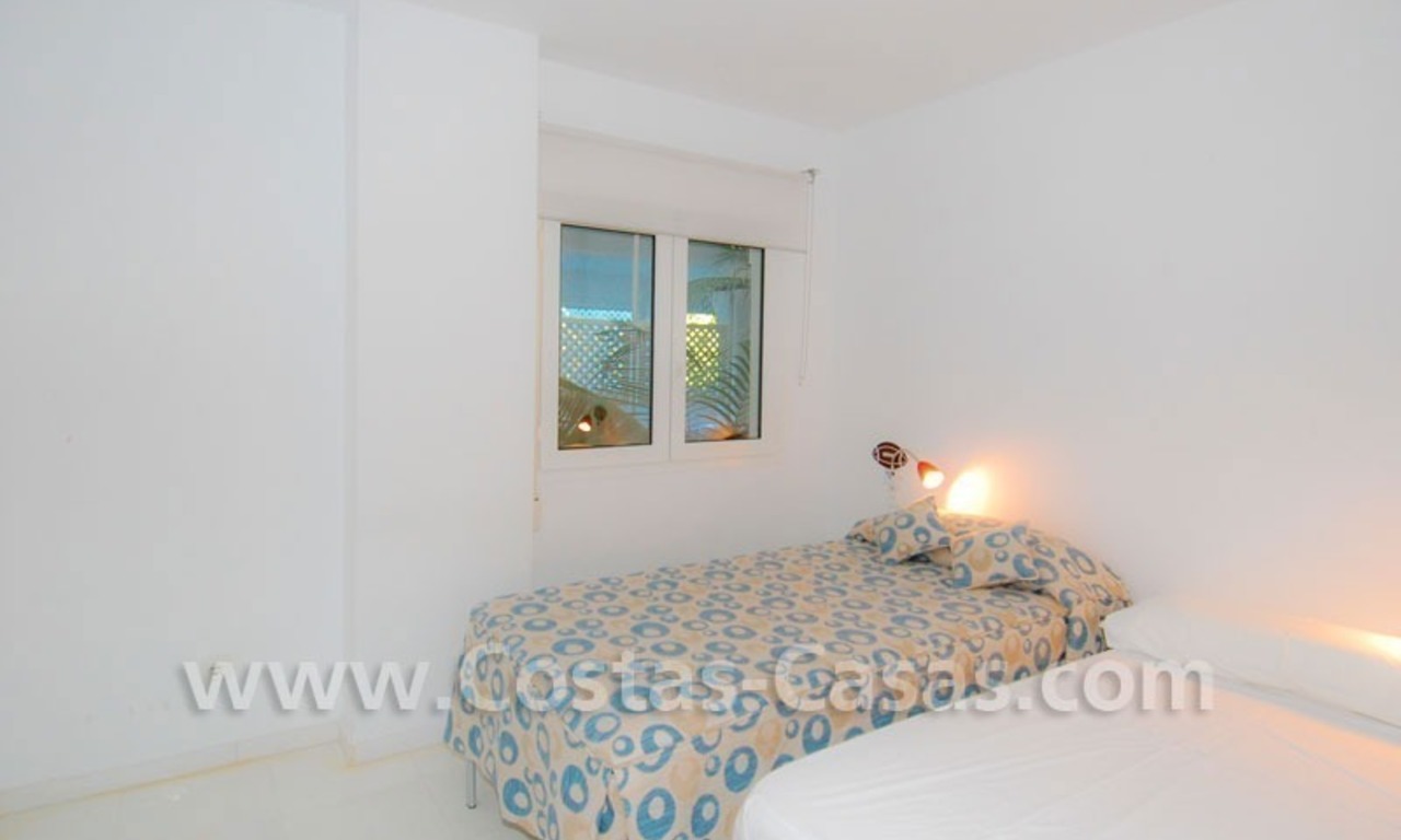 Apartamento situado en zona de playa a la venta en Puerto Banus – Marbella 7