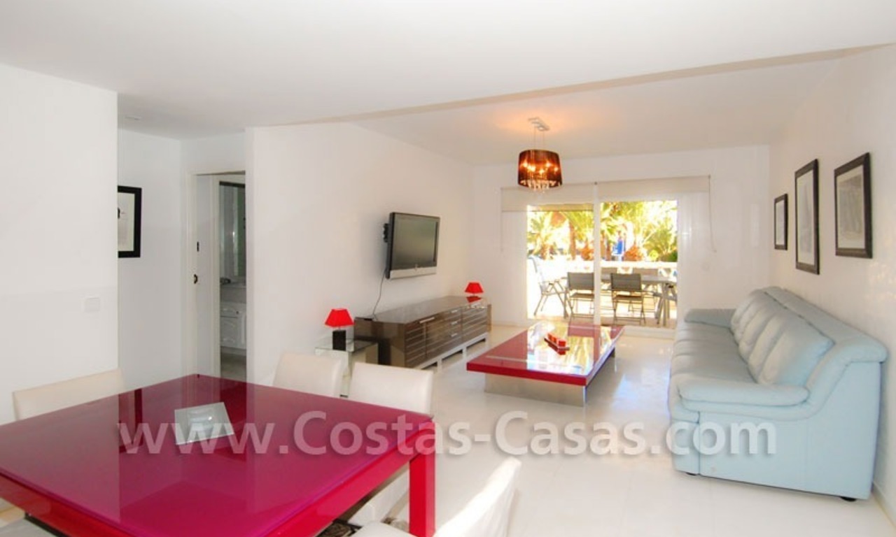 Apartamento situado en zona de playa a la venta en Puerto Banus – Marbella 4