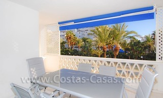 Apartamento situado en zona de playa a la venta en Puerto Banus – Marbella 2