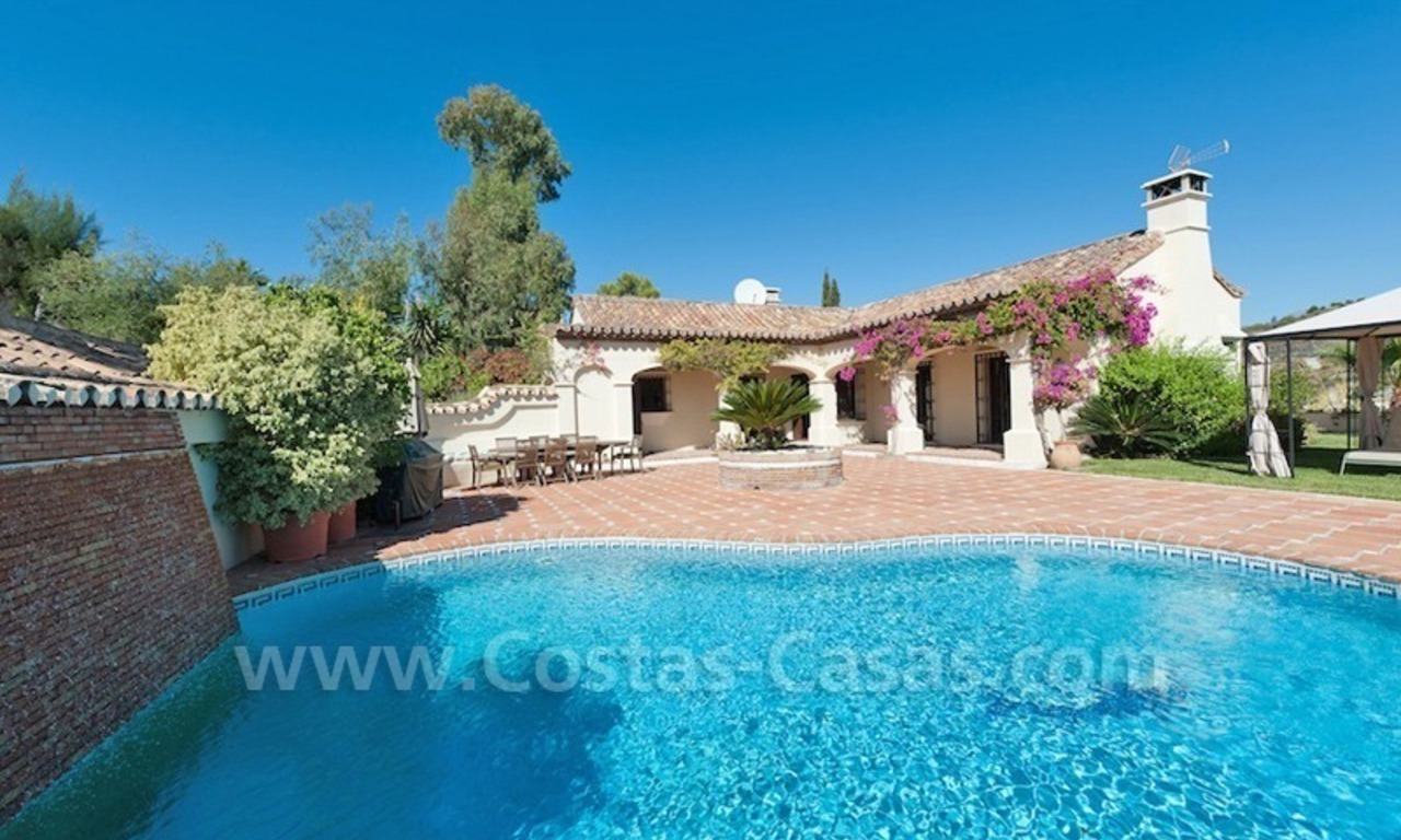Villa de Lujo a la venta en un exclusivo complejo de golf cerrado en Marbella – Benahavis 0