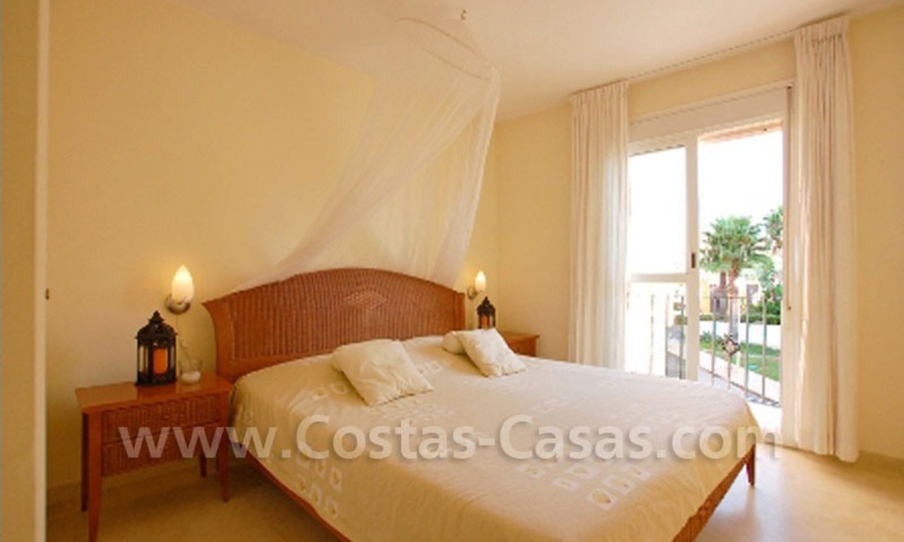 Casa en 1ª línea de playa a la venta, Complejo en 1ª línea de playa en Estepona, Costa del Sol 14