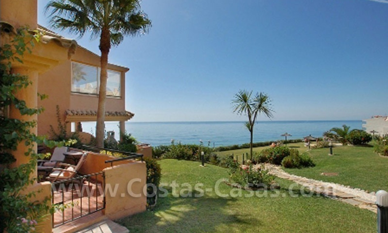 Casa en 1ª línea de playa a la venta, Complejo en 1ª línea de playa en Estepona, Costa del Sol 5