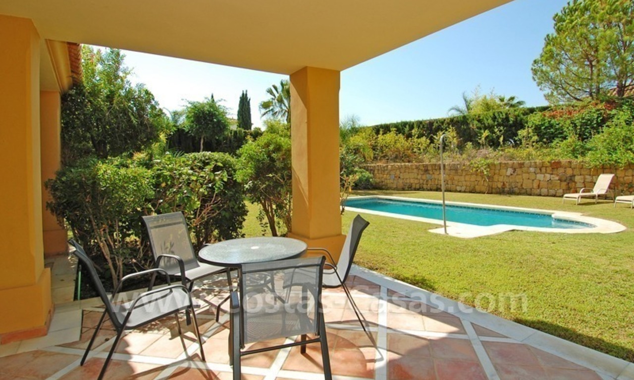 Acogedora villa de estilo andaluz para comprar en Nueva Andalucía - Marbella 2