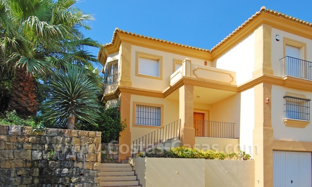 Acogedora villa de estilo andaluz para comprar en Nueva Andalucía - Marbella 6