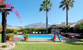 Villa exclusiva a la venta en zona de mucho prestigio de Nueva Andalucía, Marbella 2