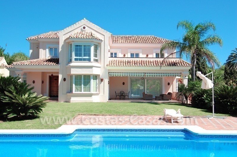Villa de estilo español a la venta en este de Marbella cerca de la playa