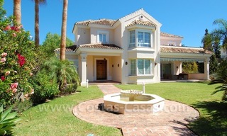 Villa de estilo español a la venta en este de Marbella cerca de la playa 1