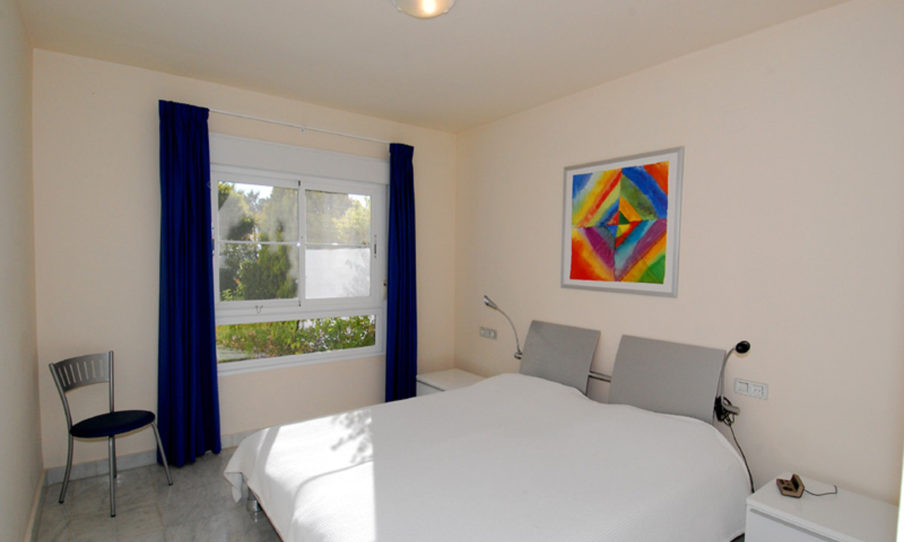 Apartamento en planta baja a la venta en complejo situado en primera línea de playa en Marbella 7