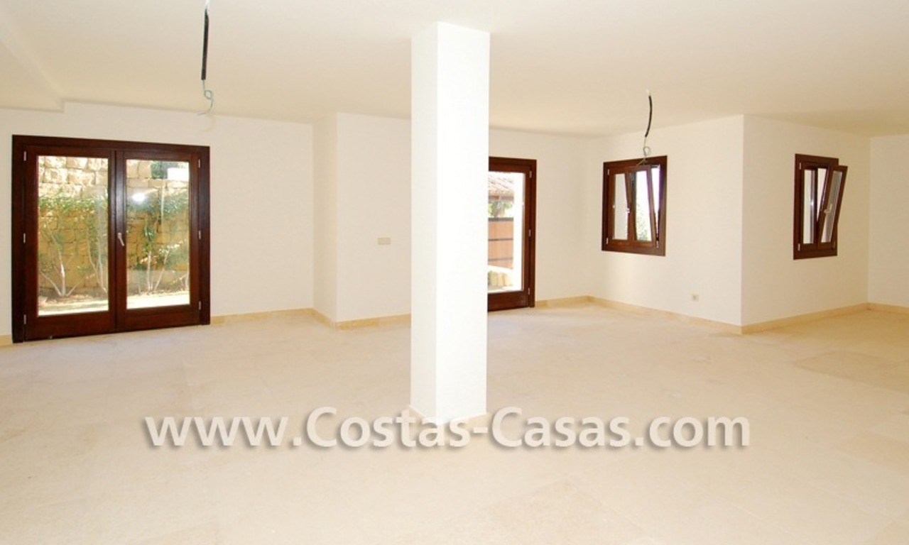 Acogedora villa de lujo para comprar en complejo completamente cerrado, Benahavis – Estepona - Marbella 19