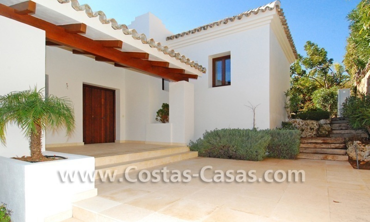 Acogedora villa de lujo para comprar en complejo completamente cerrado, Benahavis – Estepona - Marbella 5