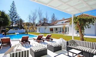 Villa de estilo moderno andaluz completamente renovada cerca de la playa a la venta en Marbella 4