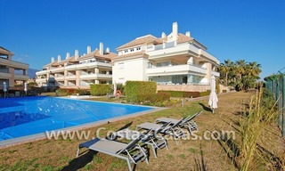 Apartamento de lujo, primera línea de playa, en venta en un complejo exclusivo frente al mar, Nueva Milla de Oro, Marbella - Estepona 23