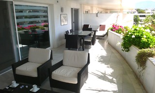 Apartamento de lujo en venta, cerca de la playa en Puerto Banús – Marbella 5