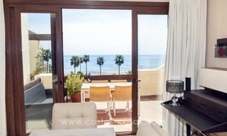 Ático de lujo en venta, primera línea de playa, Nueva Milla de Oro, Marbella - Estepona 22508 
