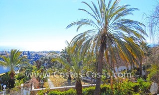 Ganga! Villa de estilo andaluz para comprar en la Milla de Oro en Marbella 4