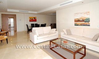 Ganga! Golf apartamento de lujo a la venta en Nueva Andalucía - Marbella 6