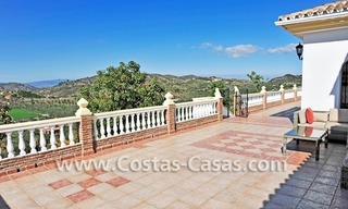 Villa - Finca - Chalet en venta en Monda en la Costa del Sol, Andalucía 10