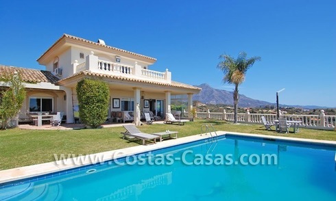Villa de golf para comprar en zona de alto standing de Nueva Andalucia - Marbella 