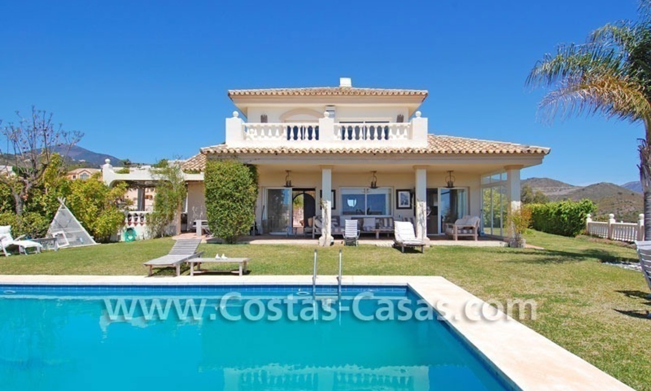 Villa de golf para comprar en zona de alto standing de Nueva Andalucia - Marbella 1