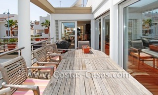 Ganga! Villa de estilo moderno cerca de la playa a la venta en Marbella 4