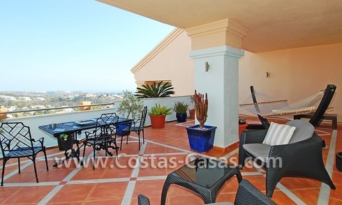 Ganga! Apartamento ático de lujo para comprar en Nueva Andalucia - Marbella 