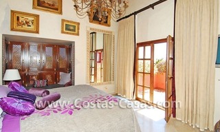 Exclusiva villa de estilo andaluz para comprar en la Milla de Oro en Marbella 16