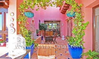 Exclusiva villa de estilo andaluz para comprar en la Milla de Oro en Marbella 7