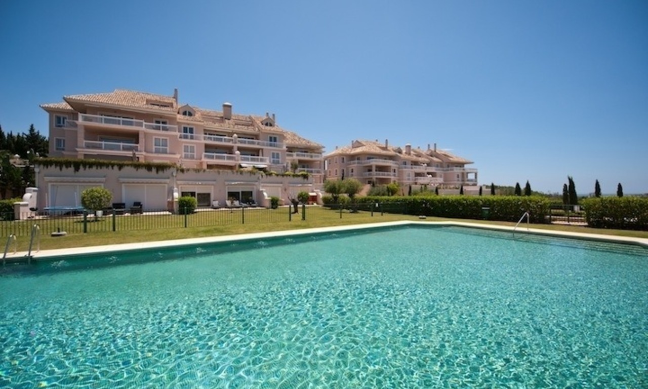 Amplio apartamento de lujo a la venta en campo de golf en la zona de Marbella - Benahavis - Estepona 6