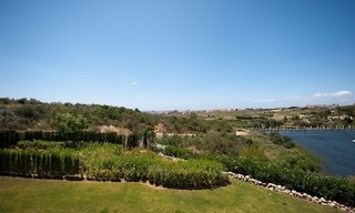 Amplio apartamento de lujo a la venta en campo de golf en la zona de Marbella - Benahavis - Estepona 3